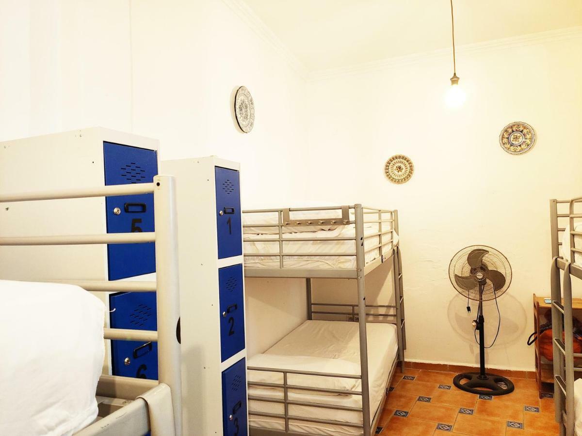 Bed 8-Bed Mixed Dormitory Room